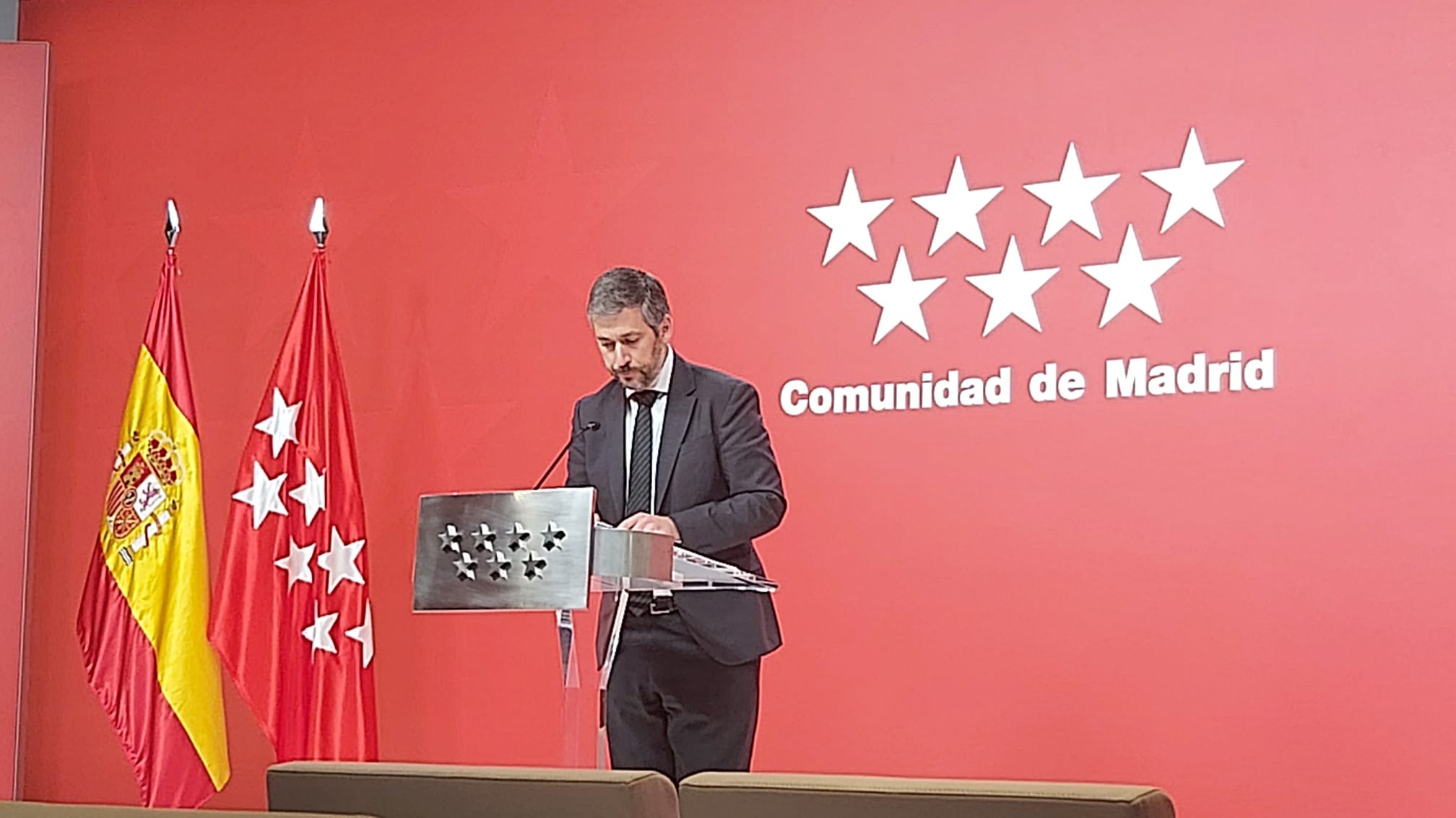 La Comunidad de Madrid proyecta nuevas deducciones fiscales para apoyar el relevo generacional en las empresas familiares La Comunidad de Madrid proyecta nuevas deducciones fiscales para apoyar el relevo generacional en las empresas familiares