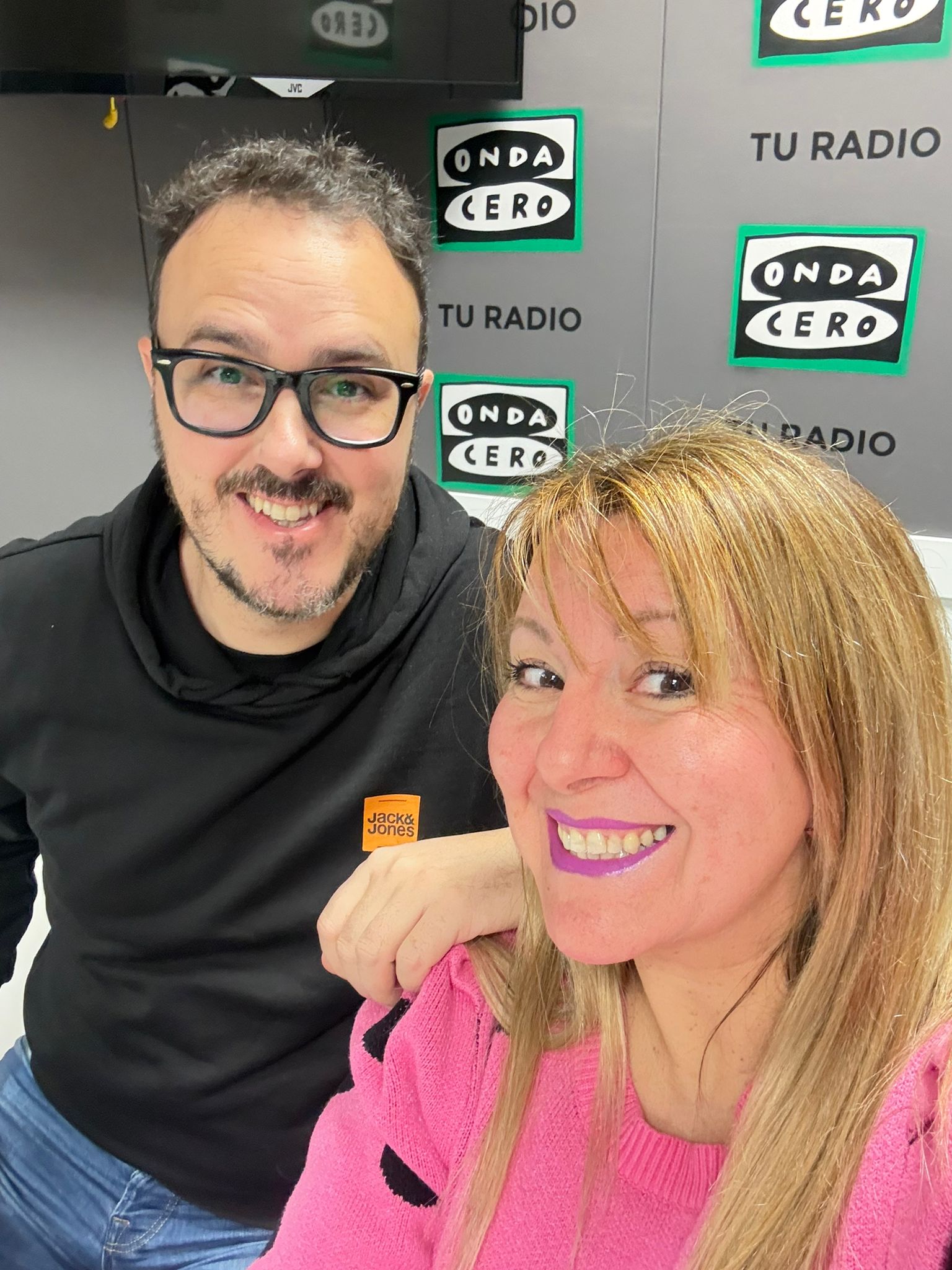 Una tanda de chistes y humor con Diego Arjona y Cheli Capitán Una tanda de chistes y humor con Diego Arjona y Cheli Capitán