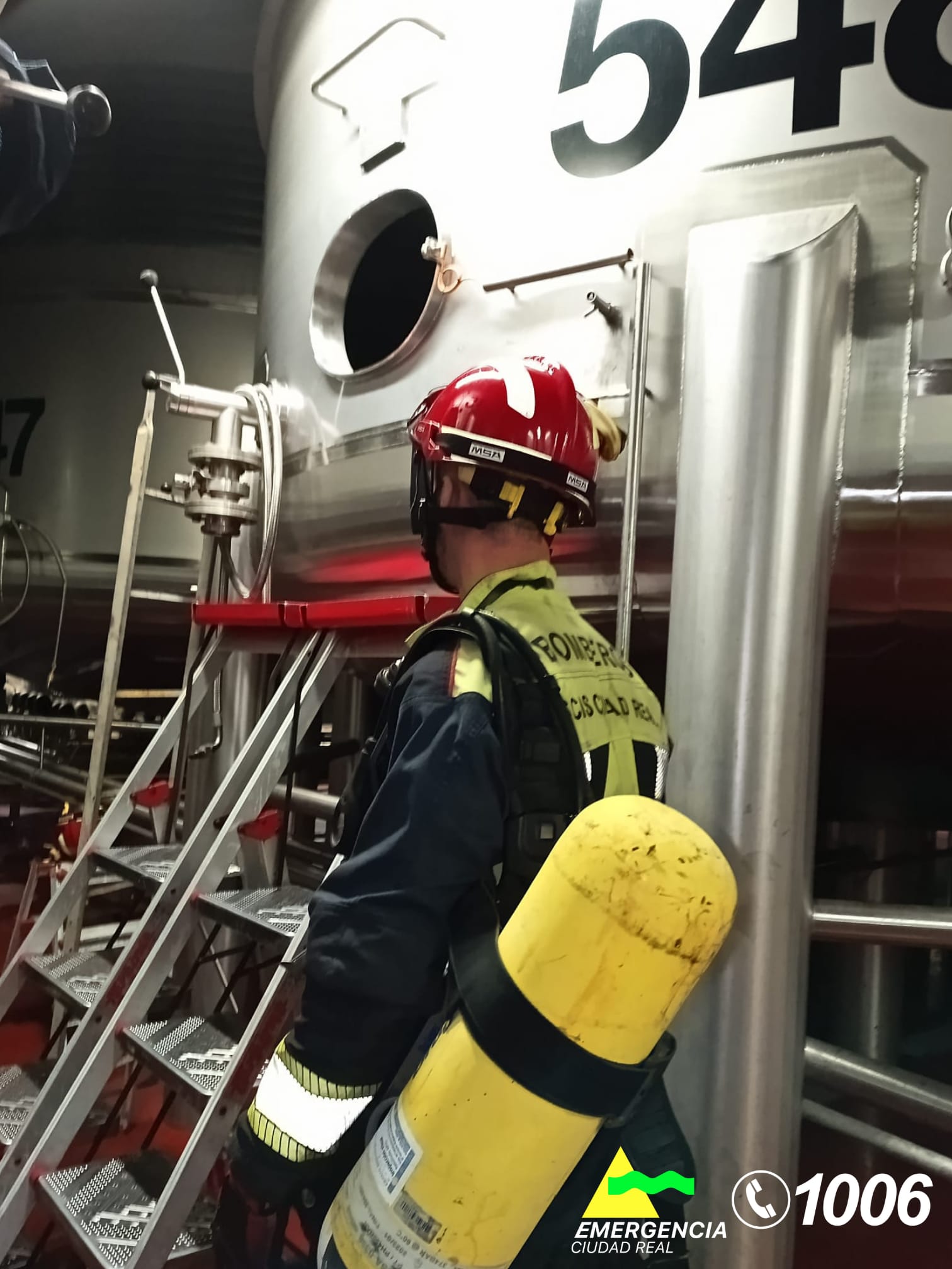 Fallece un trabajador de 34 años tras precipitarse a un silo de vino vacío en Valdepeñas Fallece un trabajador de 34 años tras precipitarse a un silo de vino vacío en Valdepeñas