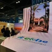 Stand de Elche en la feria Fitur 2026.