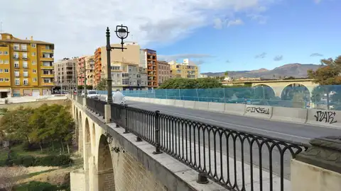 Villajoyosa ultima los preparativos para las obras del Puente sobre el río Amadorio que empezarán el lunes Villajoyosa ultima los preparativos para las obras del Puente sobre el río Amadorio que empezarán el lunes
