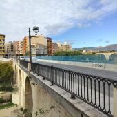 Villajoyosa ultima los preparativos para las obras del Puente sobre el río Amadorio que empezarán el lunes
