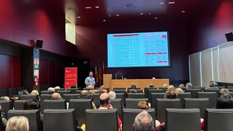 El Hospital Universitario del Vinalopó de Elche pone en marcha un programa de formación para pacientes con dolor crónico. El Hospital Universitario del Vinalopó de Elche pone en marcha un programa de formación para pacientes con dolor crónico.