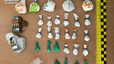 Tres personas detenidas por un presunto delito de tráfico de drogas en Alcalá de Xivert Tres personas detenidas por un presunto delito de tráfico de drogas en Alcalá de Xivert