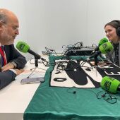 José Luis Martínez Guijarro, vicepresidente primero del Gobierno de CLM, y Eva Valvanuz Martínez Abascal. 