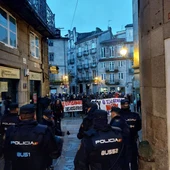 La Policía Nacional desaloja sin incidencias el centro social okupado del casco histórico de Santiago La Policía Nacional desaloja sin incidencias el centro social okupado del casco histórico de Santiago