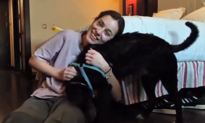 El tierno vídeo de Boro y Ana ya en casa: "Le tengo dándome mucho amor" El tierno vídeo de Boro y Ana ya en casa: "Le tengo dándome mucho amor"