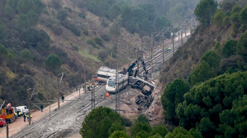 Restos del Alvia siniestrado en la colisi&oacute;n con un Iryo 