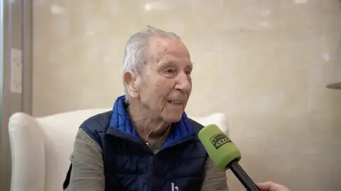 José Fernández, de 104 años: "Yo tengo la tensión como no la tiene nadie" José Fernández, de 104 años: "Yo tengo la tensión como no la tiene nadie"