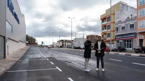 L’Alcora mejora los accesos a los polígonos industriales con un plan de asfaltado en la avenida Castellón L’Alcora mejora los accesos a los polígonos industriales con un plan de asfaltado en la avenida Castellón