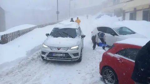 Sierra Nevada cierra hoy por fuertes lluvias y activa la devolución de forfaits Sierra Nevada cierra hoy por fuertes lluvias y activa la devolución de forfaits