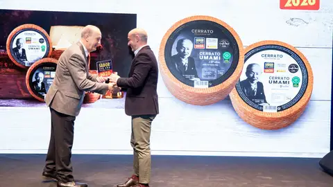 Quesos Cerrato recoge en Barcelona el sello Sabor del Año 2026 para Cerrato Umami .