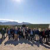 Benferri muestra su modelo de agricultura sostenible ante representantes de más de diez países europeos