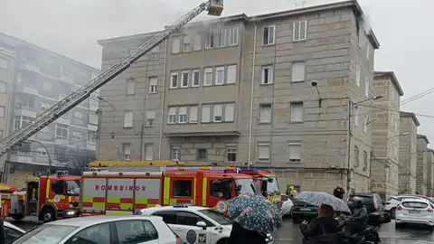 Incendio con graves danos materiais en O Couto Incendio con graves danos materiais en O Couto