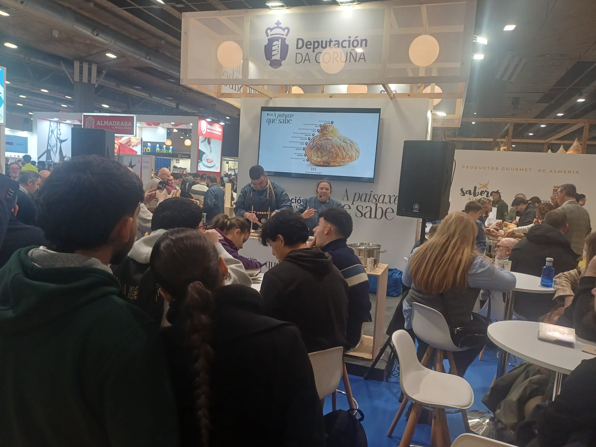 "A paisaxe que sabe" deleita ós visitantes no espacio da Deputación da Coruña en Madrid Fusión "A paisaxe que sabe" deleita ós visitantes no espacio da Deputación da Coruña en Madrid Fusión