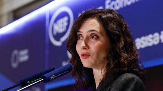La presidenta de la Comunidad de Madrid, Isabel D&iacute;az Ayuso durante el desayuno informativo en Madrid.