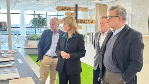 Susana Camarero en su reunión con ASCER Susana Camarero en su reunión con ASCER