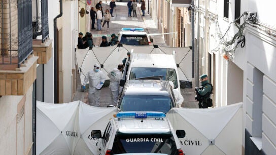 Imagen de la casa donde se produjo el asesinato de Alex, el menor de Sueca