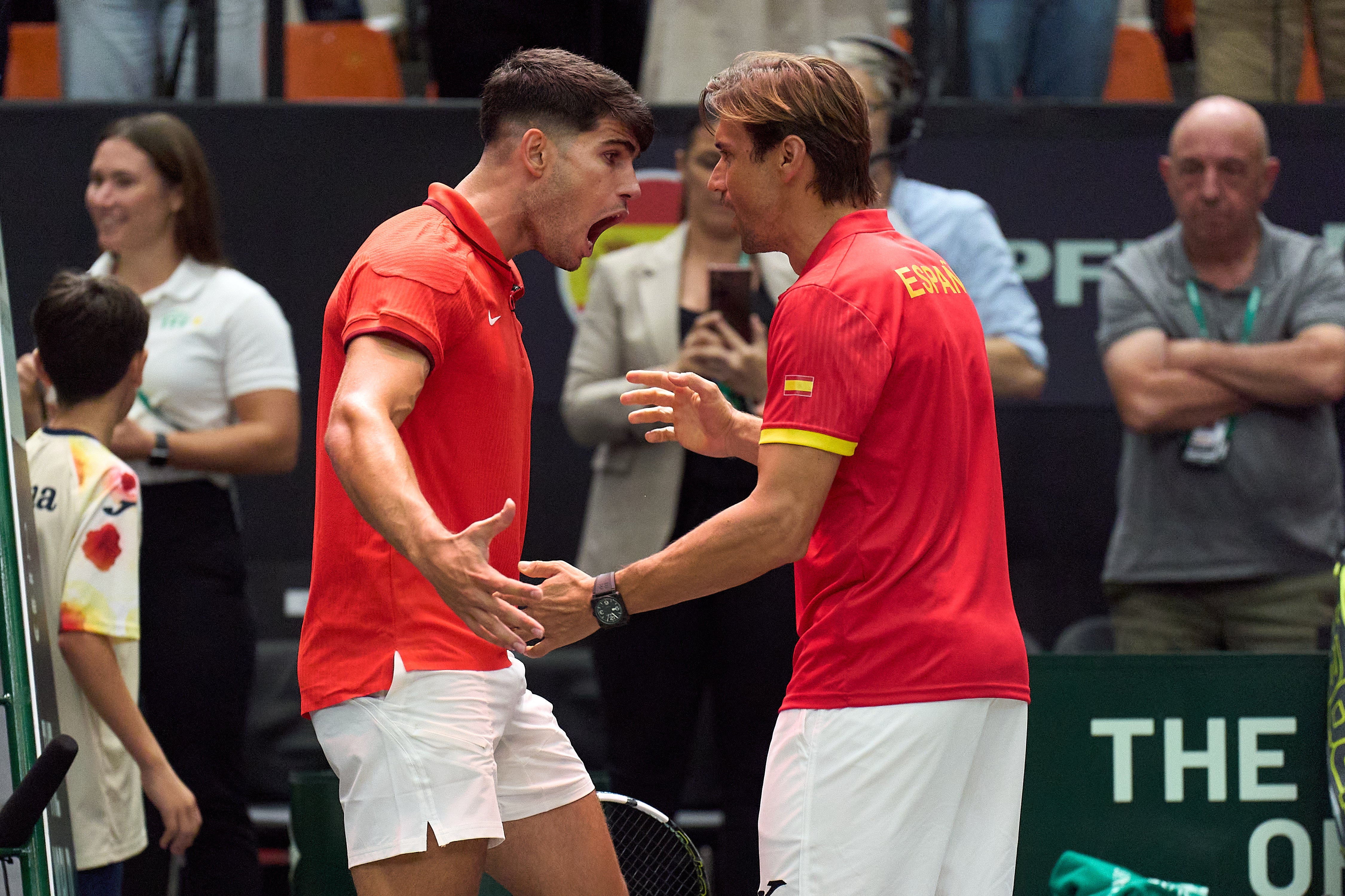 David Ferrer, sobre Carlos Alcaraz: "Es un jugador muy mágico, muy Roger Federer" David Ferrer, sobre Carlos Alcaraz: "Es un jugador muy mágico, muy Roger Federer"