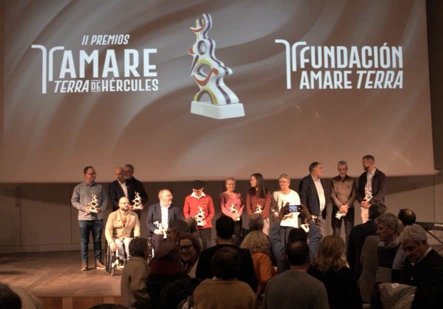 Premios Terra de Hércules de la Fundación Amare Terra y visita de Juan Carlos Escotet a la Ciudad Deportiva de Abegondo Premios Terra de Hércules de la Fundación Amare Terra y visita de Juan Carlos Escotet a la Ciudad Deportiva de Abegondo
