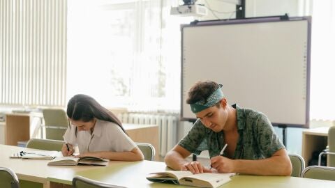 L'abandonament escolar prematur s'estanca a Catalunya i se situa per sobre de la mitjana estatal