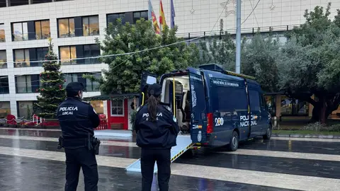 EL Ayuntamiento de Almassora amplia hasta el próximo verano el servicio de expedición y renovación del DNI. EL Ayuntamiento de Almassora amplia hasta el próximo verano el servicio de expedición y renovación del DNI.