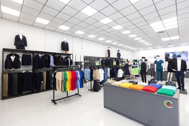 Los uniformes, nuevo termómetro económico: la demanda de ropa de trabajo crece al ritmo del empleo en Málaga Los uniformes, nuevo termómetro económico: la demanda de ropa de trabajo crece al ritmo del empleo en Málaga