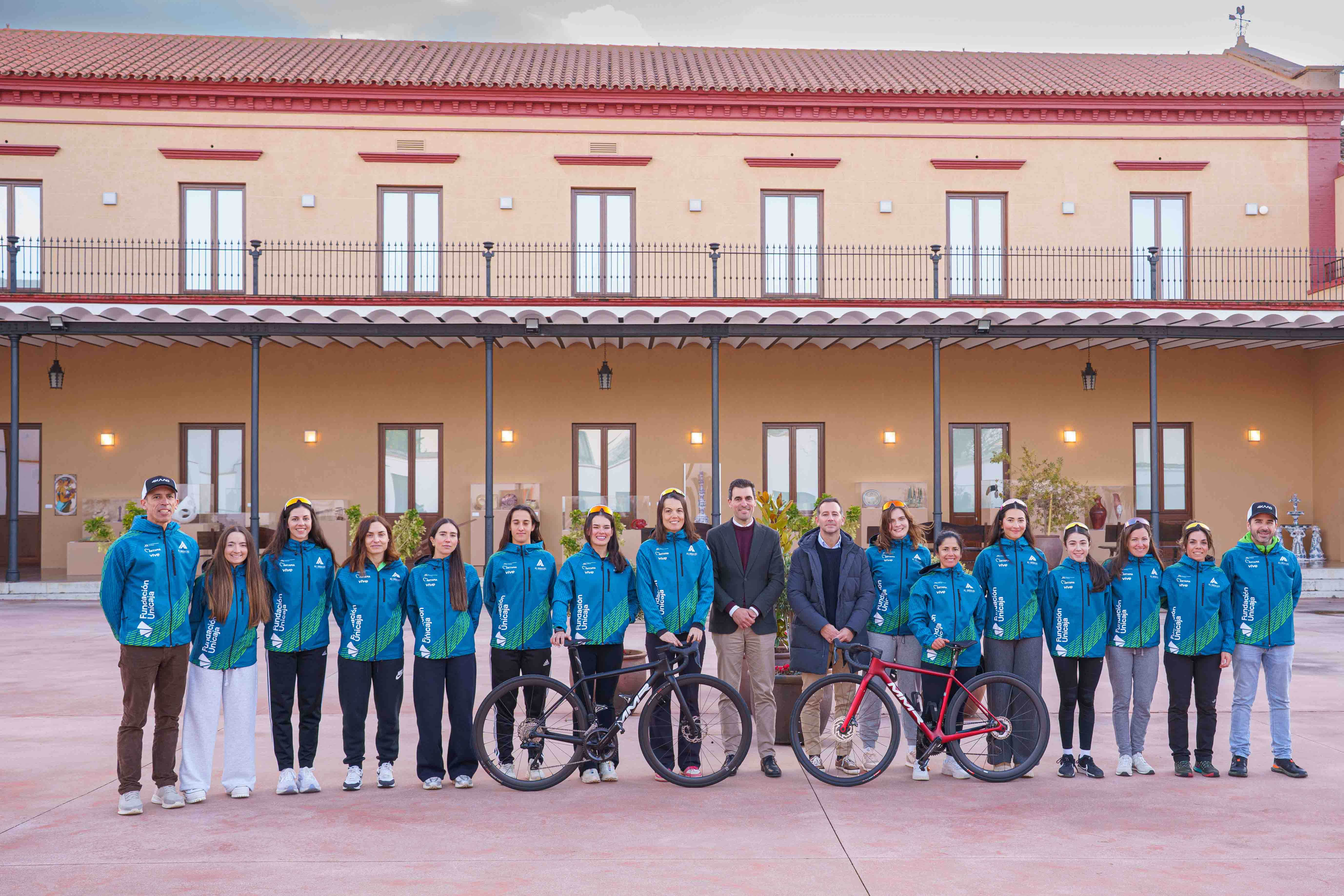Fundación Unicaja patrocina un año más al equipo femenino del Club Ciclista Al-Ándalus Fundación Unicaja patrocina un año más al equipo femenino del Club Ciclista Al-Ándalus