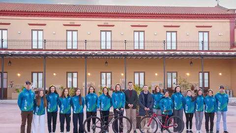 Fundación Unicaja patrocina un año más al equipo femenino del Club Ciclista Al-Ándalus Fundación Unicaja patrocina un año más al equipo femenino del Club Ciclista Al-Ándalus