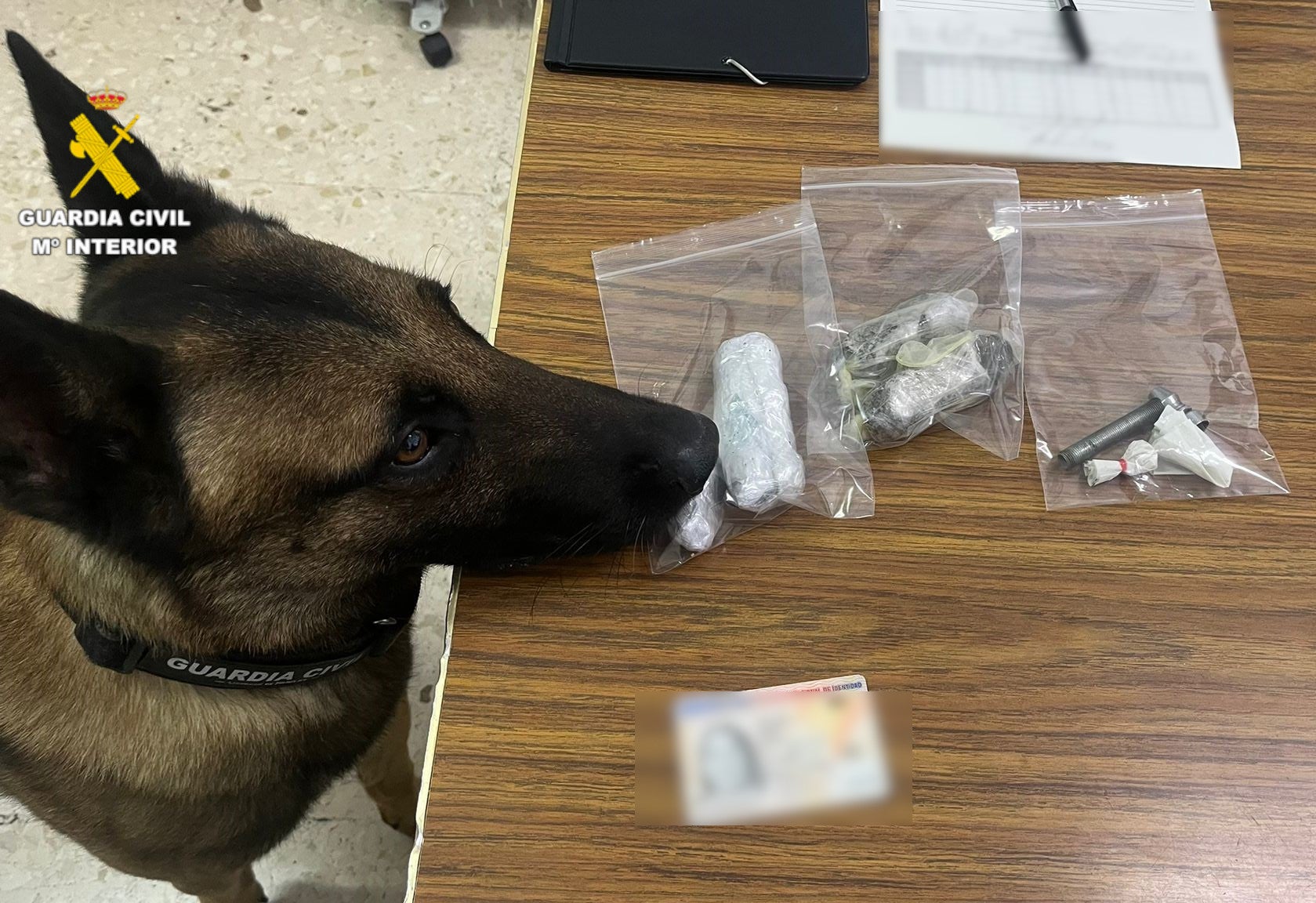 Detienen a una mujer cuando intentaba introducir droga en una cárcel de Castellón Detienen a una mujer cuando intentaba introducir droga en una cárcel de Castellón