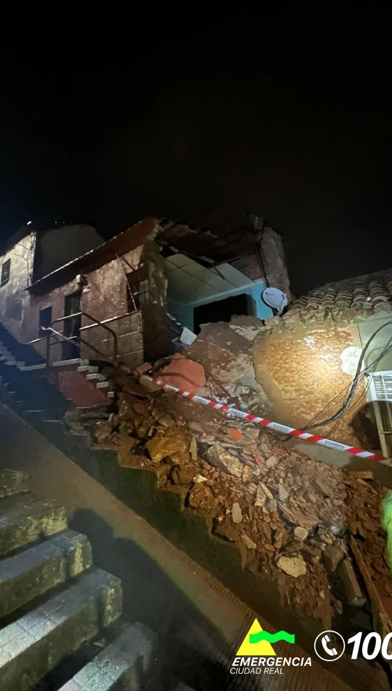 Una vivienda se ha venido abajo en Puertollano Una vivienda se ha venido abajo en Puertollano