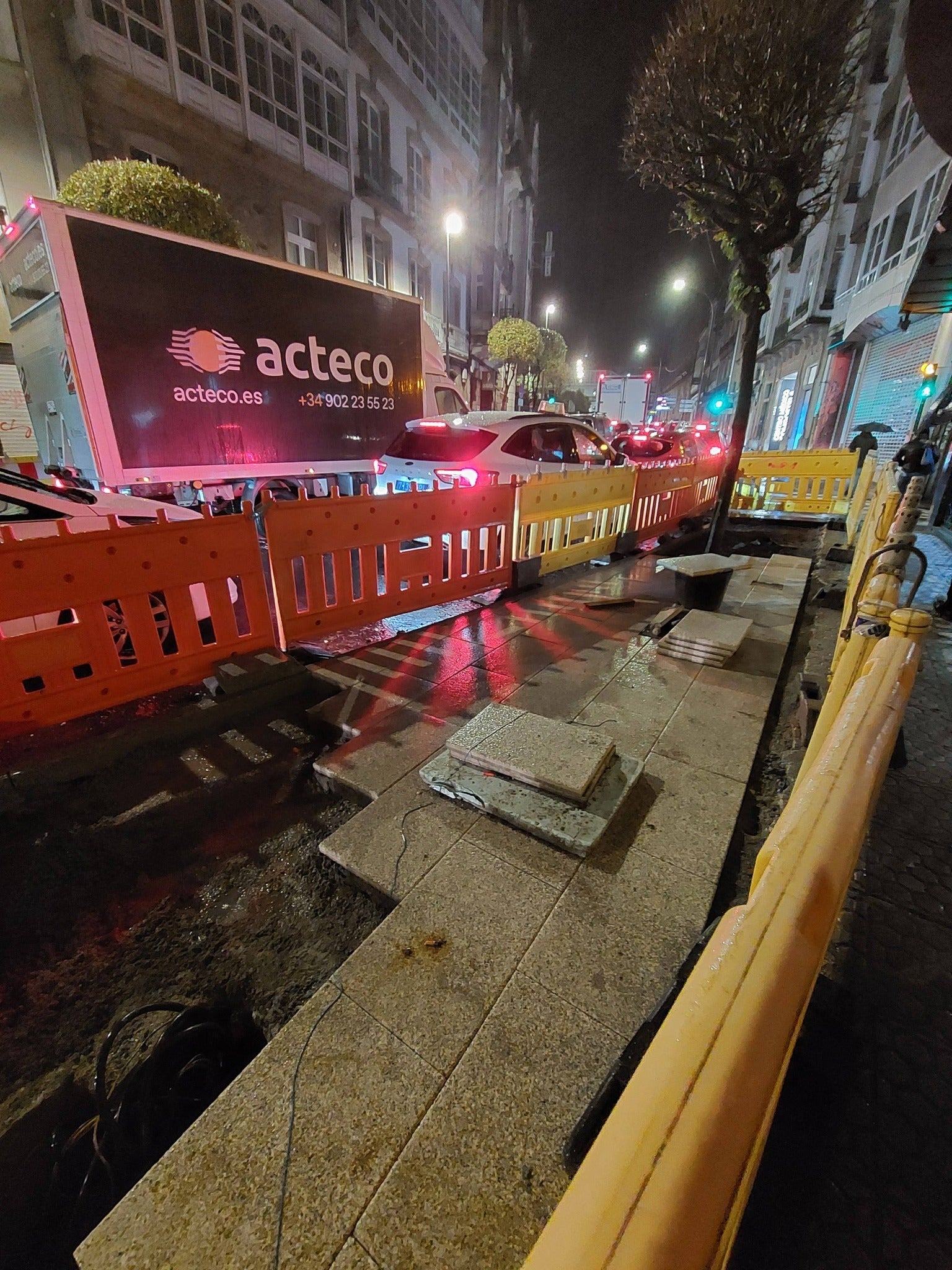 La alcaldesa Goretti Sanmartín anuncia una plataforma elevada para priorizar al peatón en el cruce de la rúa do Hórreo y Gómez Ulla La alcaldesa Goretti Sanmartín anuncia una plataforma elevada para priorizar al peatón en el cruce de la rúa do Hórreo y Gómez Ulla