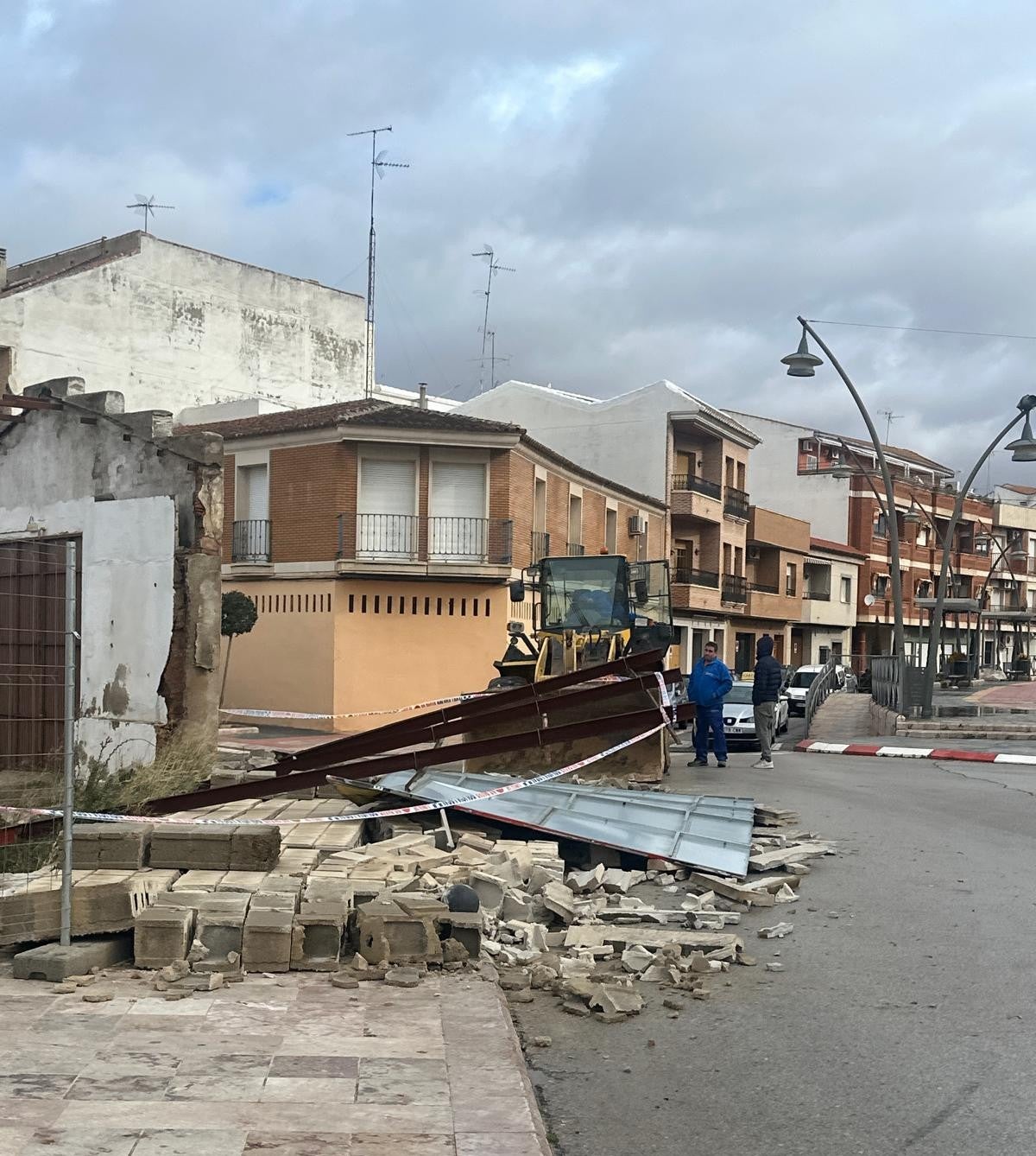 Valdepeñas y Villanueva de los Infantes registran incidencias por las fuertes rachas de viento Valdepeñas y Villanueva de los Infantes registran incidencias por las fuertes rachas de viento