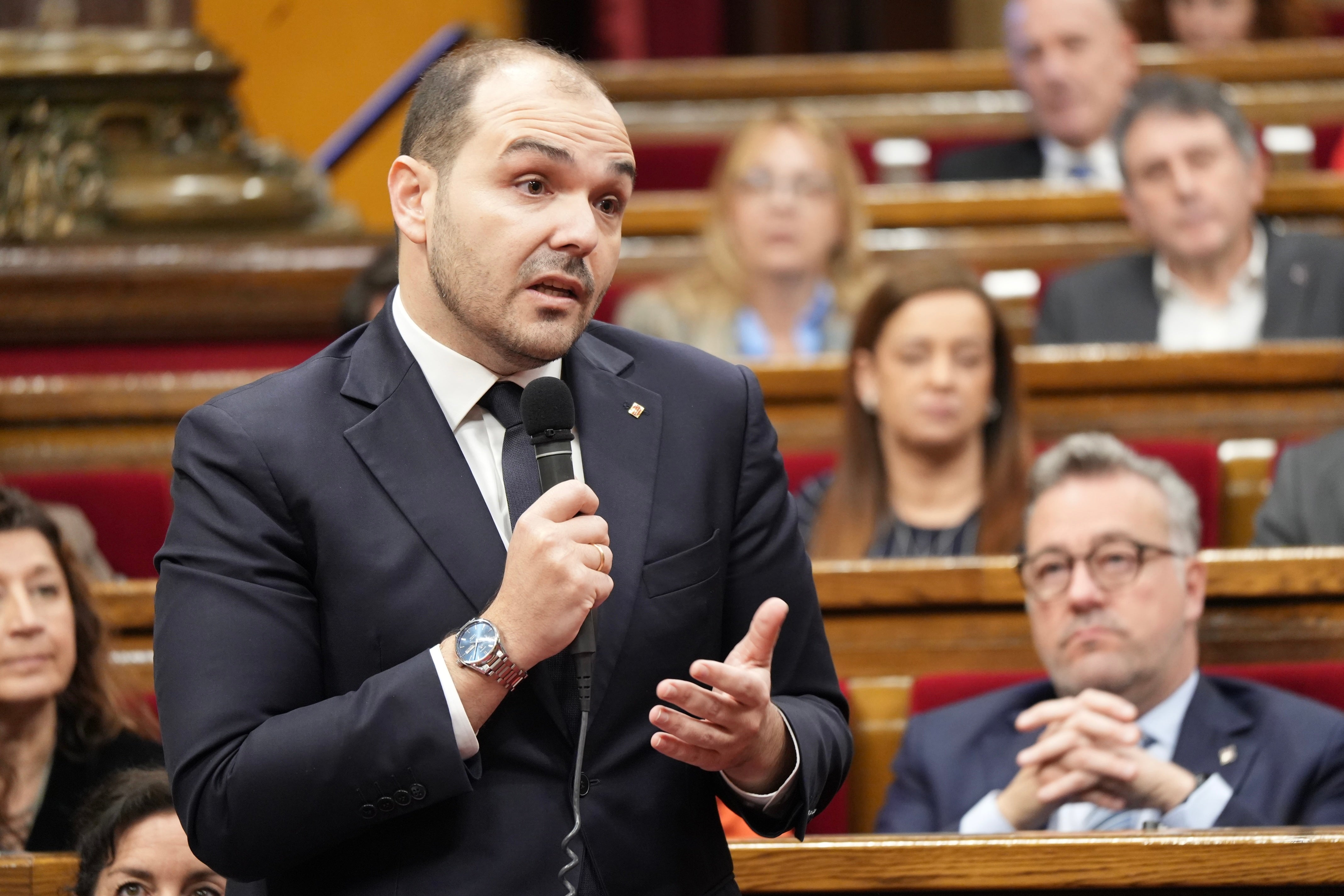 El Govern defensa un “canvi de model” a Rodalies i promet allargar les rebaixes del transport fins al 2028 El Govern defensa un “canvi de model” a Rodalies i promet allargar les rebaixes del transport fins al 2028