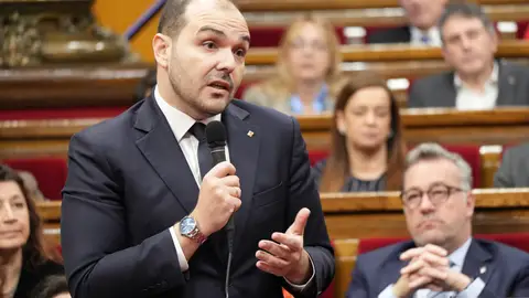 El Govern defensa un “canvi de model” a Rodalies i promet allargar les rebaixes del transport fins al 2028 El Govern defensa un “canvi de model” a Rodalies i promet allargar les rebaixes del transport fins al 2028