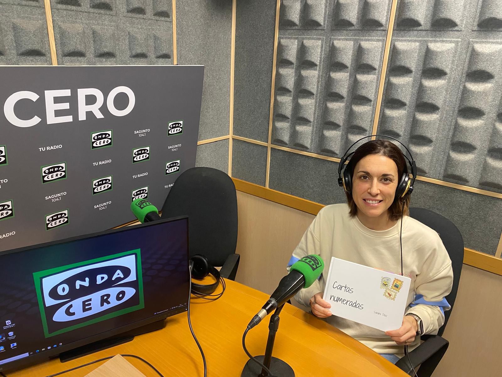 La cirujana Sandra Díaz presenta su nueva novela ilustrada 'Cartas numeradas' en el Hospital de Sagunto La cirujana Sandra Díaz presenta su nueva novela ilustrada 'Cartas numeradas' en el Hospital de Sagunto