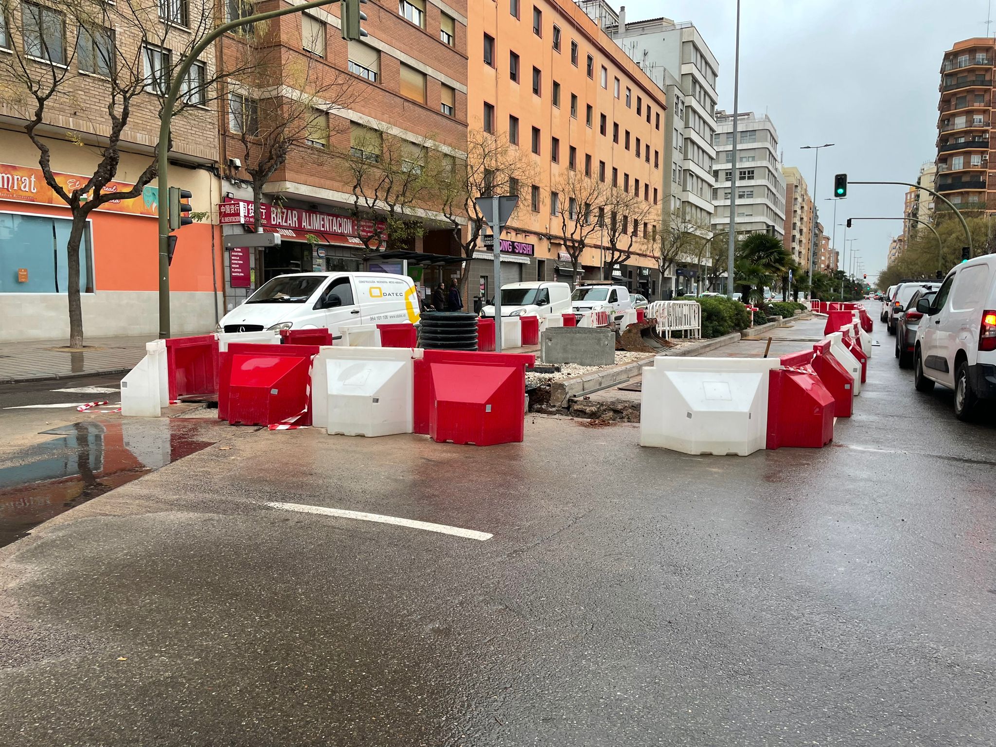 El Ayuntamiento de Castellón inicia las obras antiinundaciones en la avenida Valencia con una inversión cercana a los 500.000 euros El Ayuntamiento de Castellón inicia las obras antiinundaciones en la avenida Valencia con una inversión cercana a los 500.000 euros