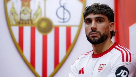Neal Maupay Neal Maupay