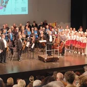 La Casanovas Orquesta llena el Teatro Municipal de Torrevieja en el estreno del ciclo ‘Family Concerts’ La Casanovas Orquesta llena el Teatro Municipal de Torrevieja en el estreno del ciclo ‘Family Concerts’