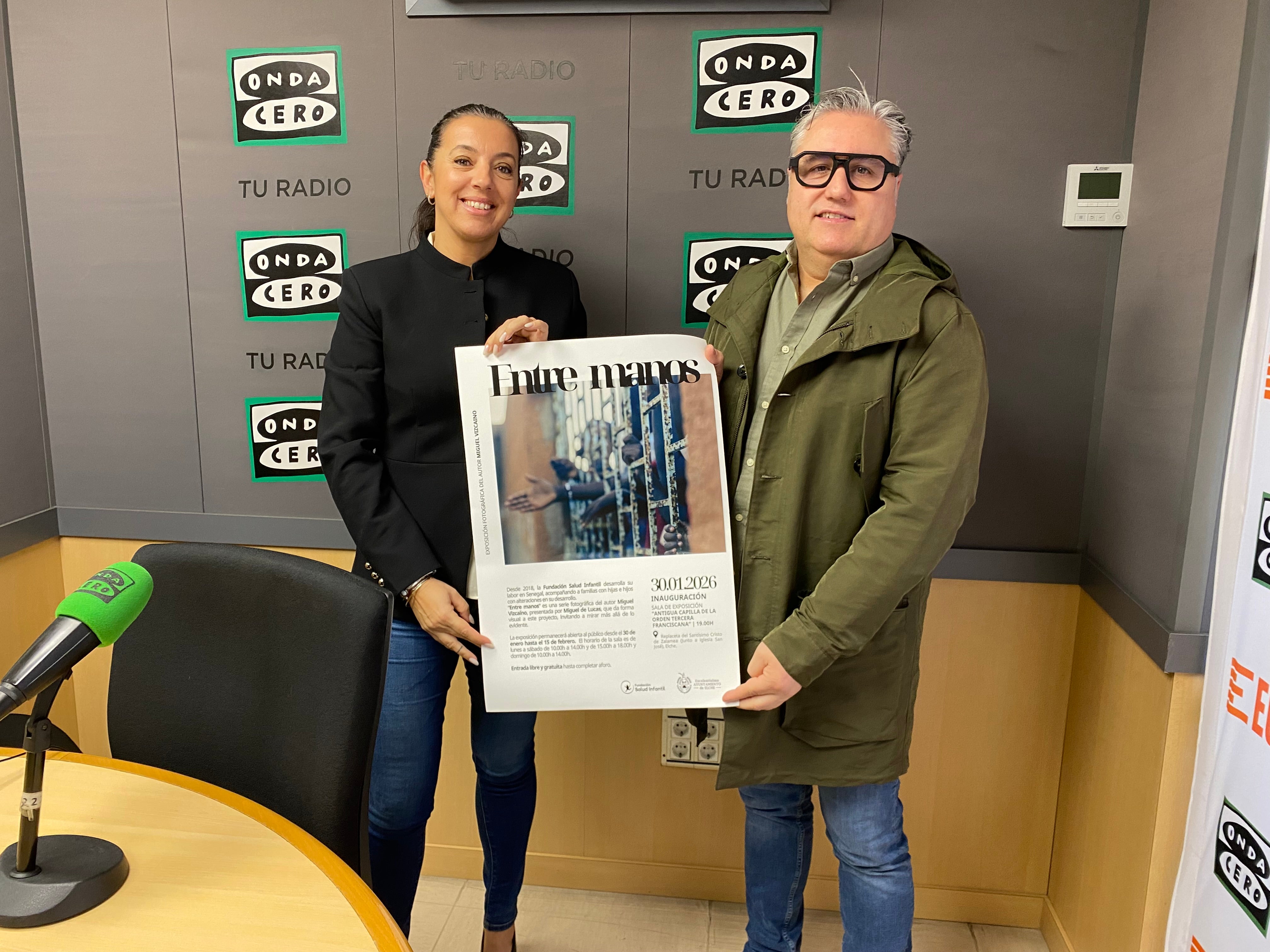 La Fundación Salud Infantil invita a mirar la infancia desde otra perspectiva con la exposición 'Entre manos' La Fundación Salud Infantil invita a mirar la infancia desde otra perspectiva con la exposición 'Entre manos'