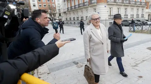 La investigada Carmen Pano a su llegada a la Audiencia Nacional La investigada Carmen Pano a su llegada a la Audiencia Nacional/ Alberto Ortega / Europa Press