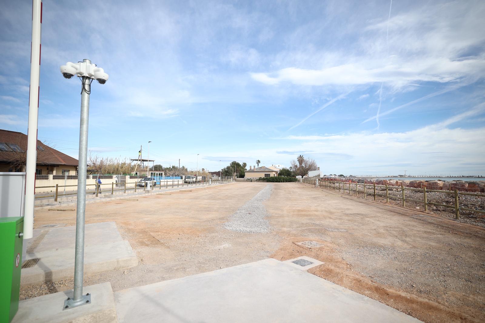 Burriana finaliza las obras del parking de caravanas de la Serratella situado frente al mar con 18 plazas disponibles Burriana finaliza las obras del parking de caravanas de la Serratella situado frente al mar con 18 plazas disponibles