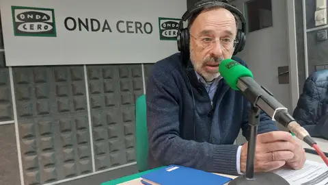 Vecinos de Santiago se muestran preocupados por el aumento de trapicheo en el Ensanche y Casco Histórico y el menudo en el entorno de colegios Vecinos de Santiago se muestran preocupados por el aumento de trapicheo en el Ensanche y Casco Histórico y el menudo en el entorno de colegios