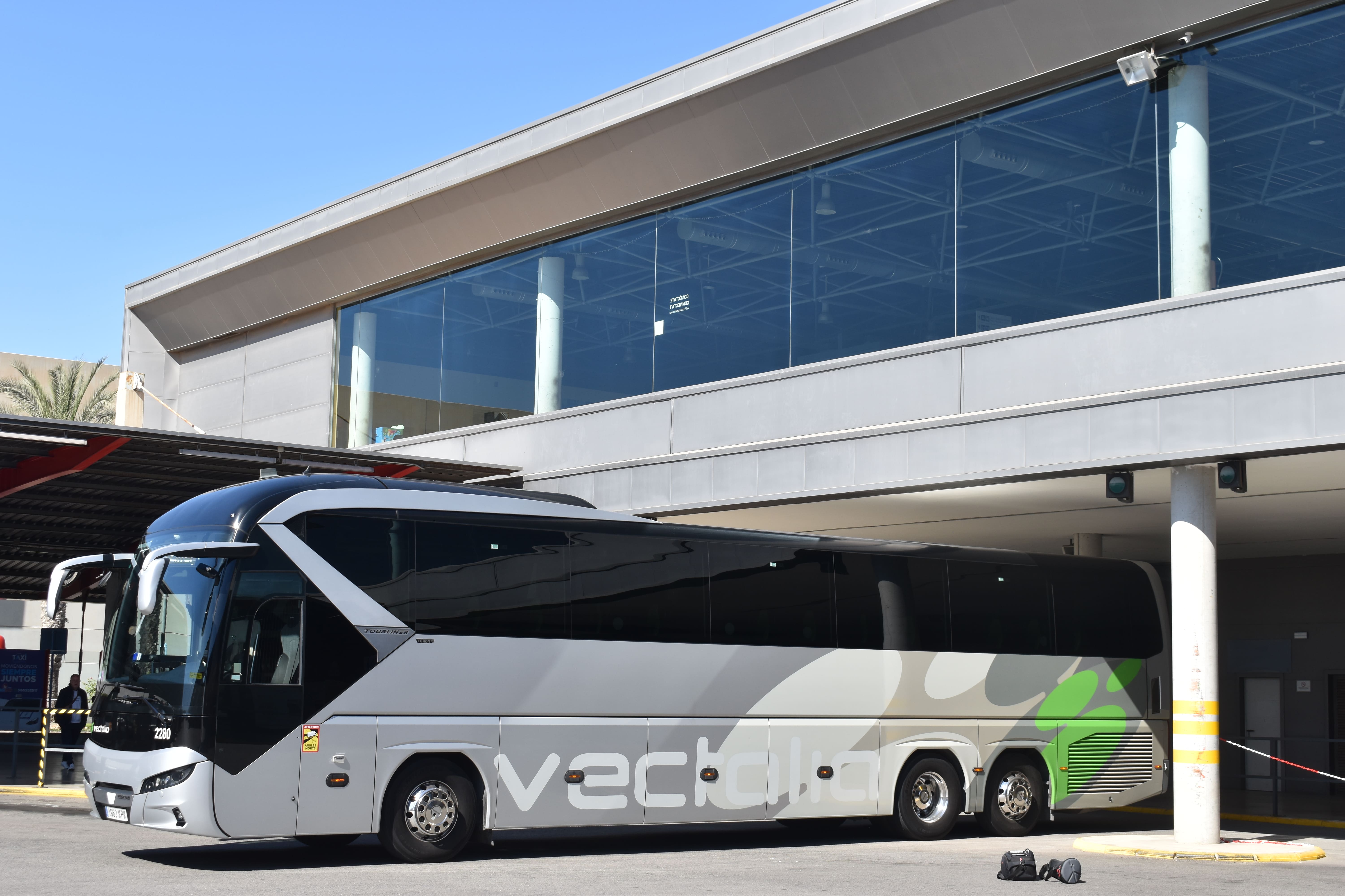 La estación de autobuses de Alicante alcanzó un récord histórico con 2,7 millones de pasajeros La estación de autobuses de Alicante alcanzó un récord histórico con 2,7 millones de pasajeros
