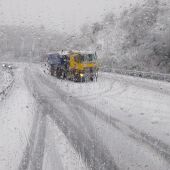 Cortado el puerto de la Mora (A-92) por acumulación de nieve