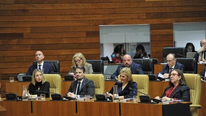 PP y Vox intercambian reproches a 10 días de que haya que proponer candidato a la Junta PP y Vox intercambian reproches a 10 días de que haya que proponer candidato a la Junta