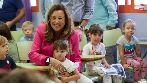 Andalucía bajará la ratio escolar por debajo del límite estatal a partir del curso 2026-2027 Andalucía bajará la ratio escolar por debajo del límite estatal a partir del curso 2026-2027