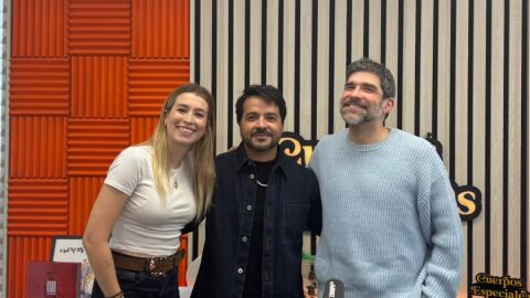 Luis Fonsi con Eva Soriano y Nacho Garc&iacute;a en Cuerpos especiales