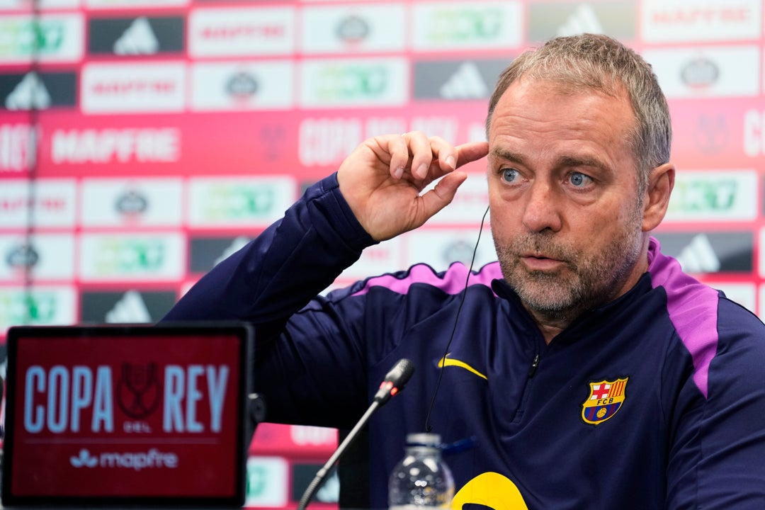 Flick muestra su descontento por la lesión de Raphinha Flick muestra su descontento por la lesión de Raphinha