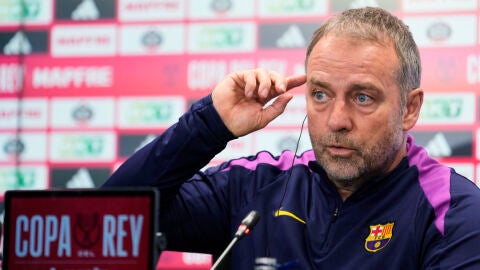 Flick muestra su descontento por la lesi&oacute;n de Raphinha